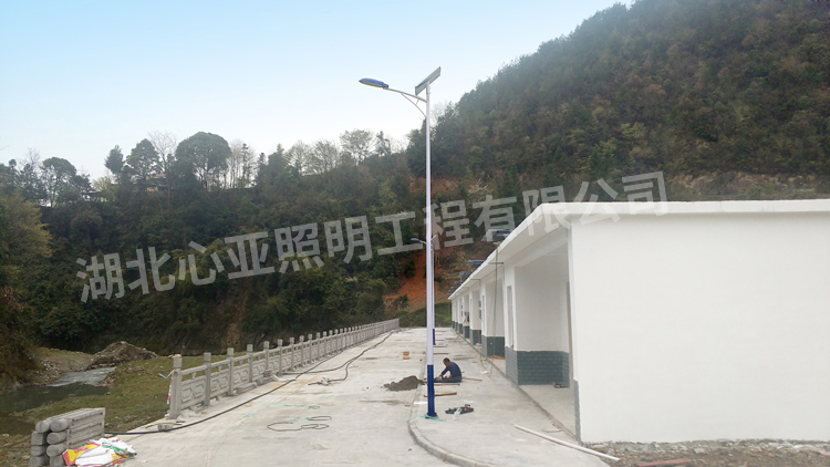 恩施建始縣邱家臺(tái)村太陽能路燈照明項(xiàng)目