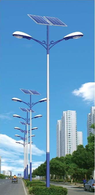 8-12米藍(lán)色花臂LED雙燈頭太陽(yáng)能路