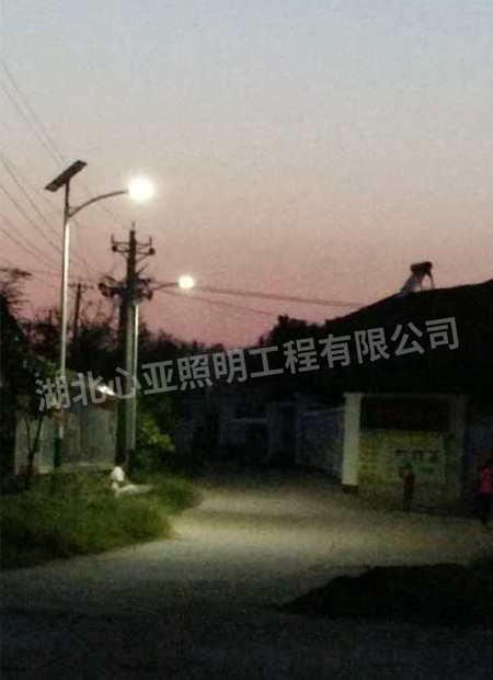 孝感云夢(mèng)縣大方村太陽(yáng)能路燈照明項(xiàng)目