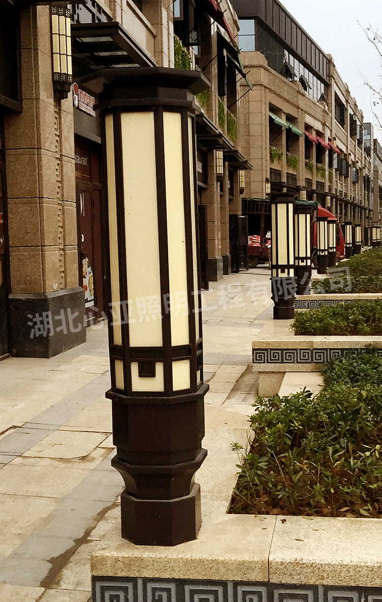宜昌伍家崗區(qū)中建之星景觀燈照明項目柱頭燈全景