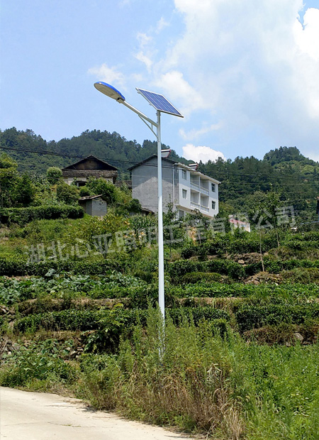 宜昌夷陵區(qū)古城坪太陽(yáng)能路燈照明項(xiàng)目